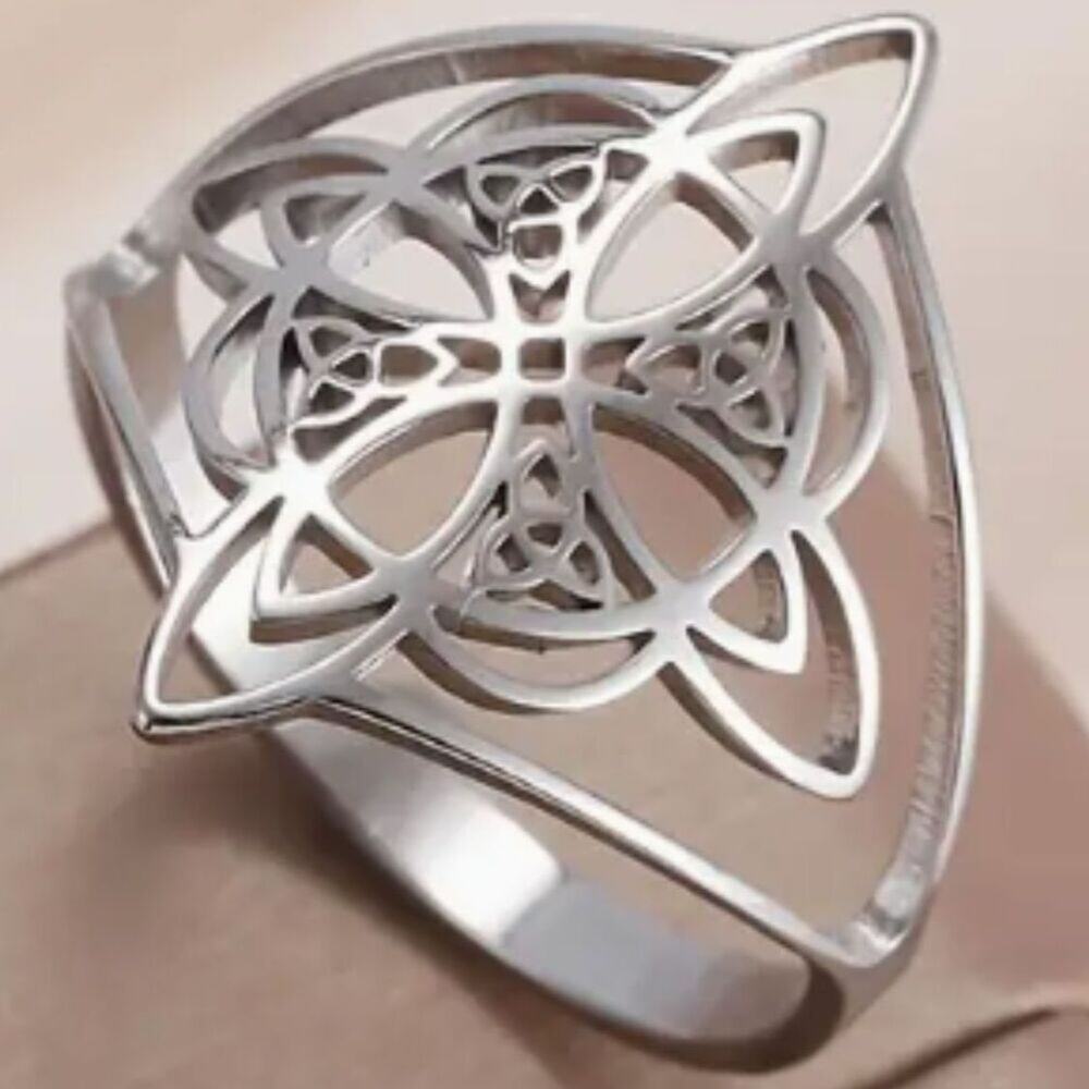 Witch's Knot Celtic Wiccan Ring Silver Stainless Steel Pretty Size 9